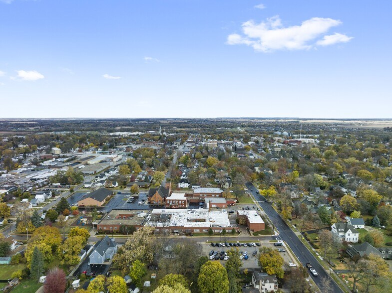 More Photos Of 225 Edward St, Sycamore Hospital For Sale