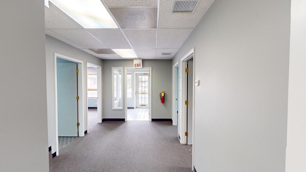 More Photos Of 3424-3426 N Old Arlington Heights Rd, Arlington Heights Unknown For Lease