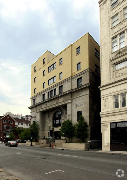 More Photos Of 620 S Third St, Louisville Office Residential For Sale