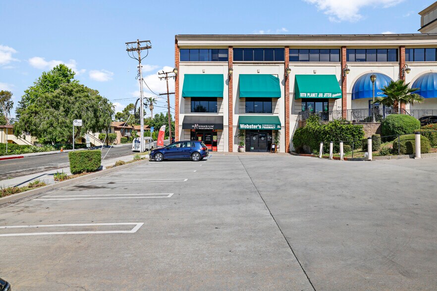 More Photos Of 2333 N Lake Ave, Altadena Storefront Retail Office For Sale
