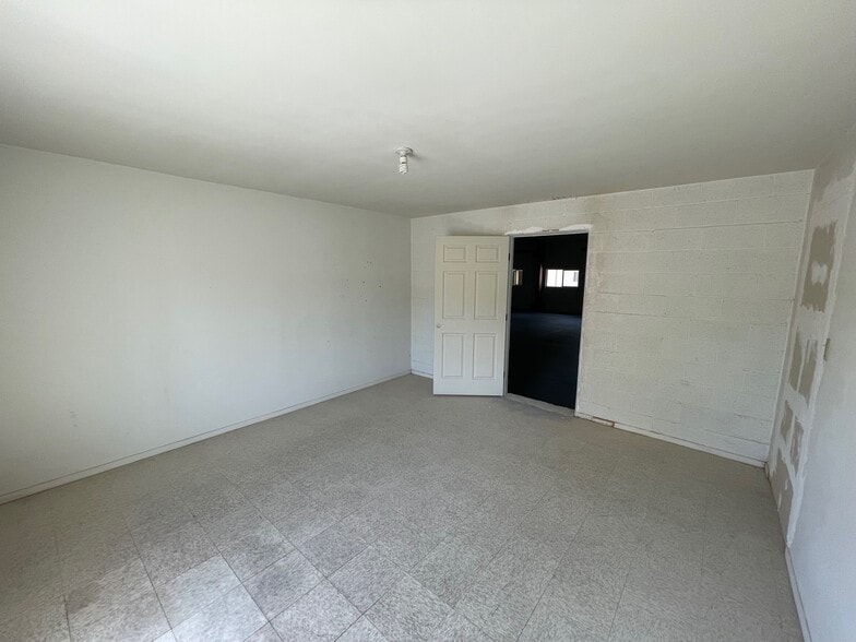 More Photos Of 7216 Valmont St, Tujunga Lodge Meeting Hall For Sale