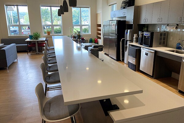 More Photos Of 93 Pilgrim Park Rd, Waterbury Office For Lease