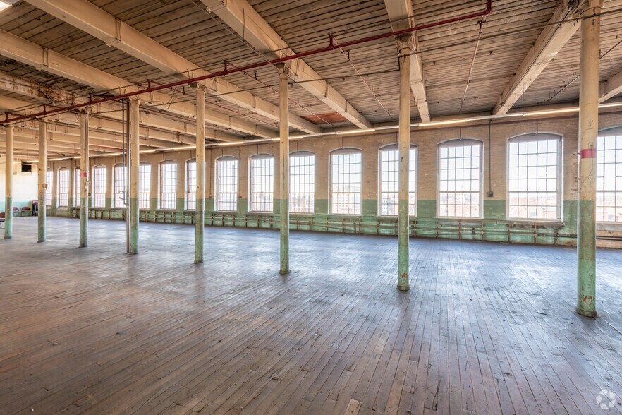 Photo of 3rd Floor Ste 327