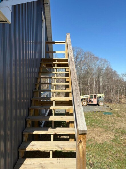 More Photos Of Wilderness Hwy, Mount Nebo General Retail For Sale
