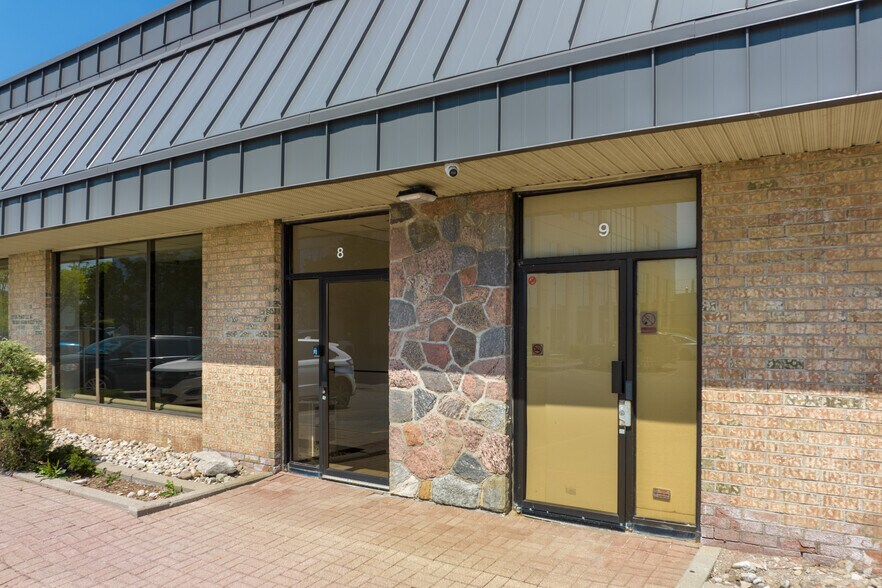 More Photos Of 6305 Northam Dr, Mississauga Flex For Lease