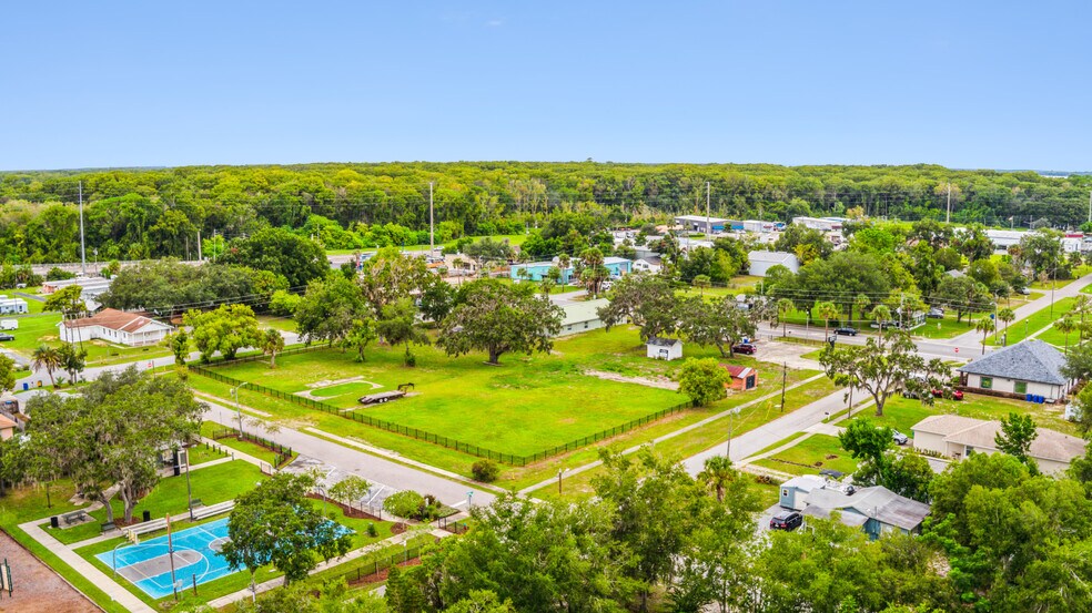 More Photos Of 819 Main St, Tavares Land For Sale