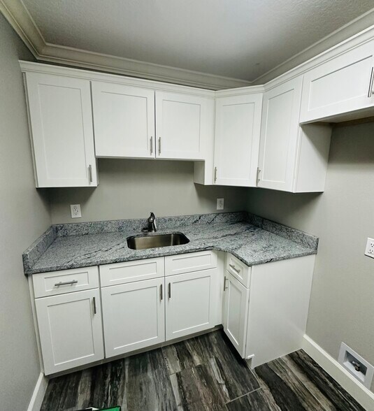 More Photos Of 5835 US Highway 98 S, Lakeland Medical For Lease