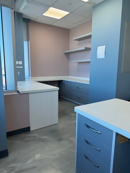 More Photos Of 23-25 31st St, Astoria Medical For Lease