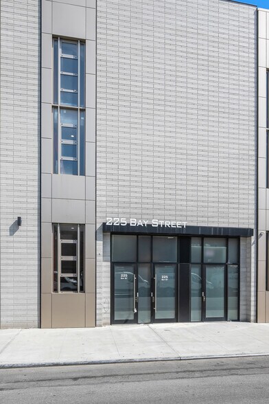 More Photos Of 590 Smith St, Brooklyn Flex For Lease