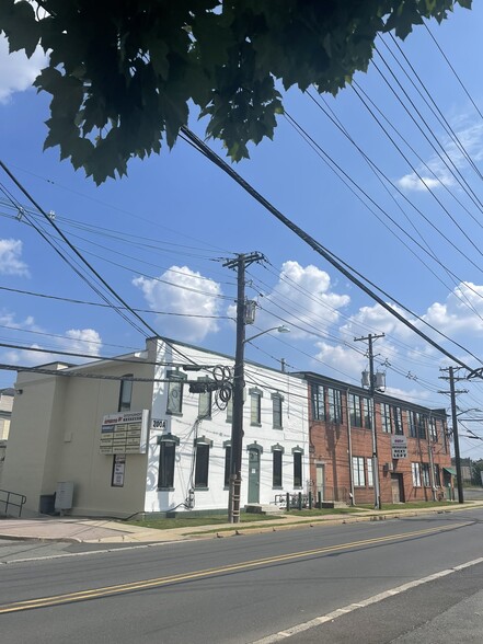 More Photos Of 200 Whitehead Rd, Hamilton Light Distribution For Lease