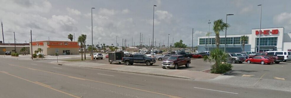 More Photos Of 219 E Goodnight Ave, Aransas Pass General Retail For Lease
