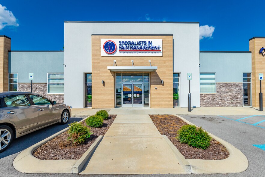 More Photos Of 862 Callen Ln NW, Cleveland Medical For Lease