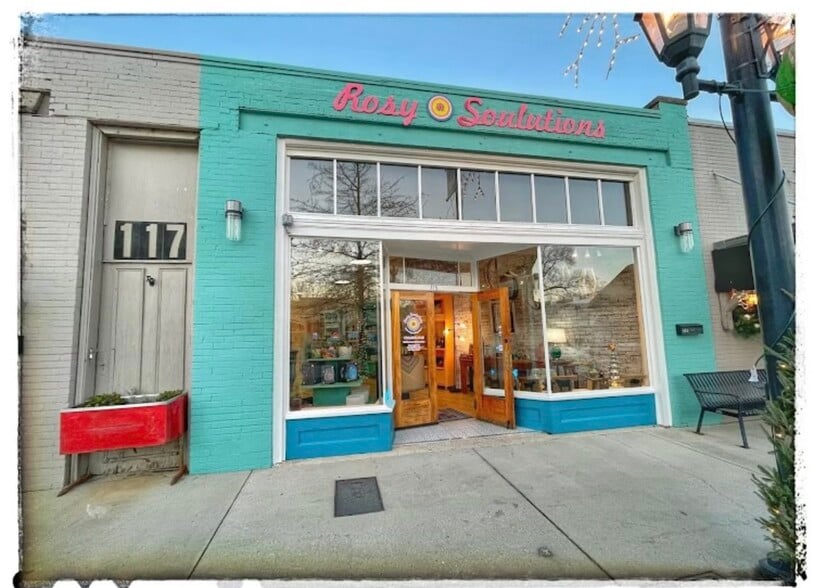 More Photos Of 115 Gordon St, Chickamauga Storefront For Sale