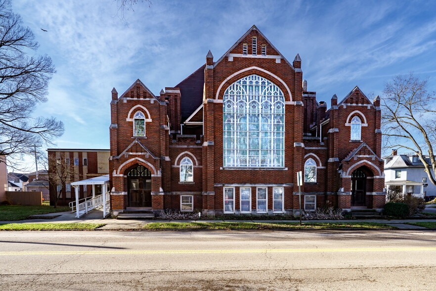 More Photos Of 531 W Ash St, Piqua Religious Facility For Sale