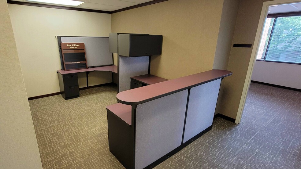 More Photos Of 580 S High St, Columbus Office For Sale