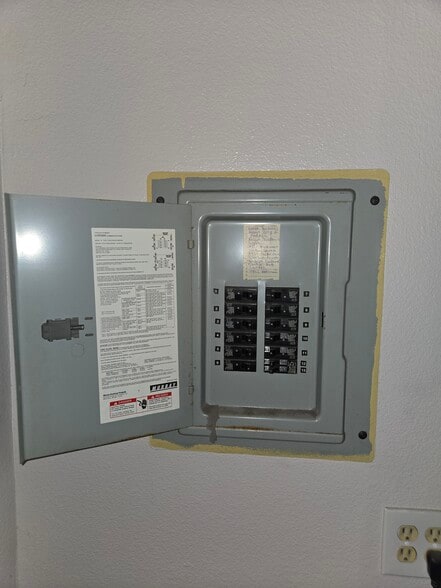 More Photos Of 6165 Linden Ave, Long Beach Assisted Living For Sale