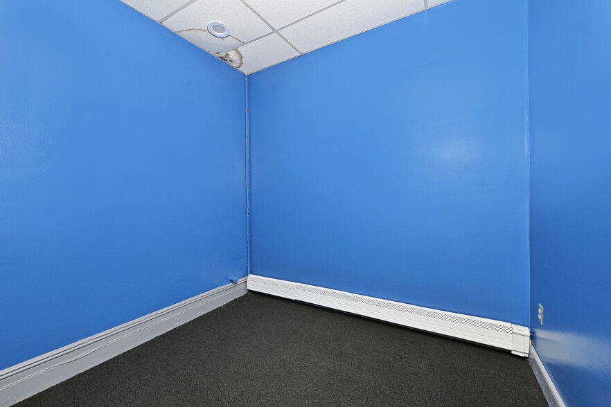 More Photos Of 507 32nd St, Union City Storefront Retail Office For Sale