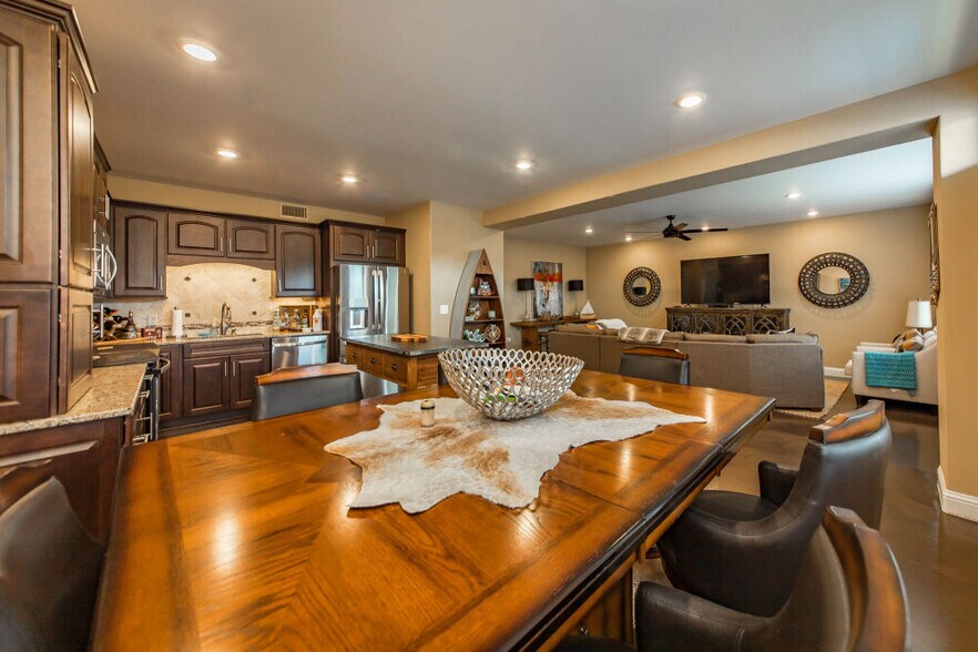 More Photos Of 7910 Edgemont Rd, Greers Ferry Apartments For Sale