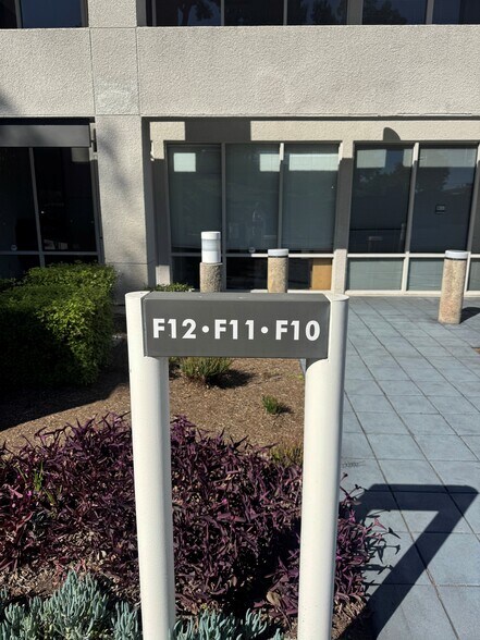 More Photos Of 711 W 17th St, Costa Mesa Light Manufacturing For Sale