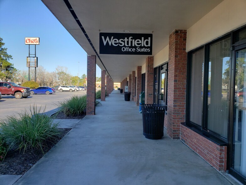 More Photos Of I-75 @ I-75 & U.S. 90, Lake City Unknown For Lease