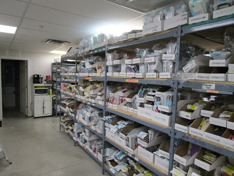 More Photos Of 11211 180 St NW, Edmonton Flex For Sale