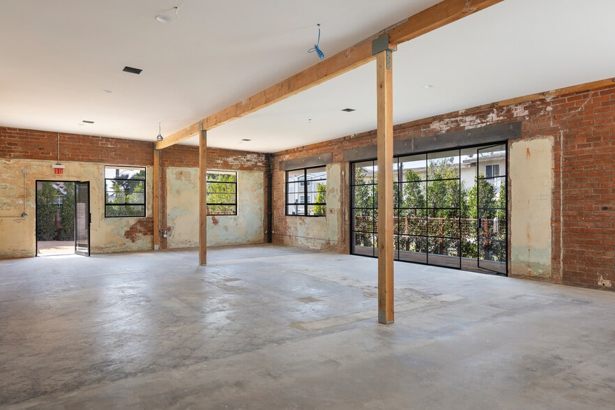 More Photos Of 450 N Market St, Inglewood Warehouse For Lease