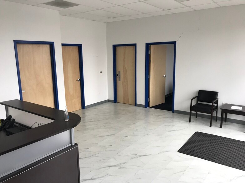 More Photos Of 779-785 Seedling Ct, Colorado Springs Warehouse For Lease
