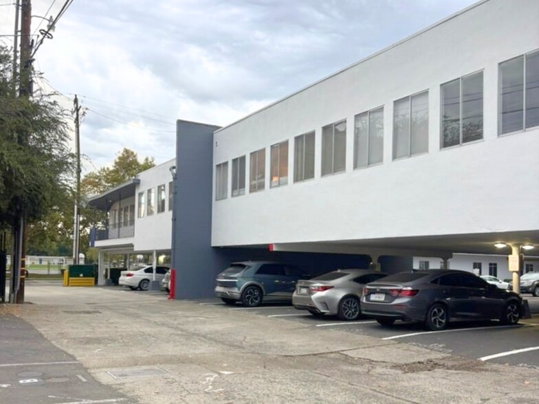 More Photos Of 930 Alhambra Blvd, Sacramento Office For Lease