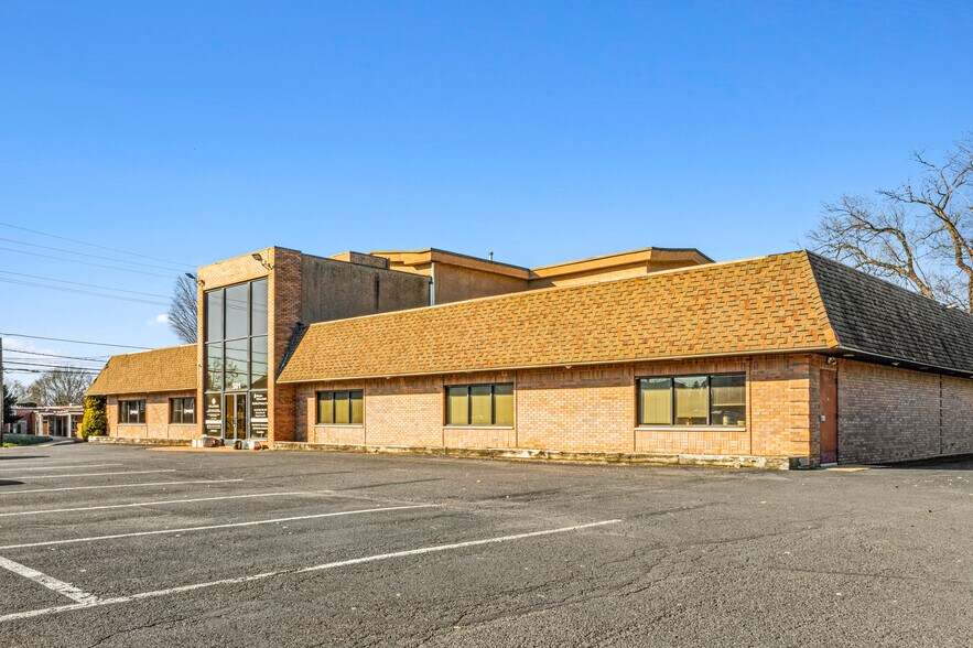 More Photos Of 501 Street Rd, Southampton Office For Sale