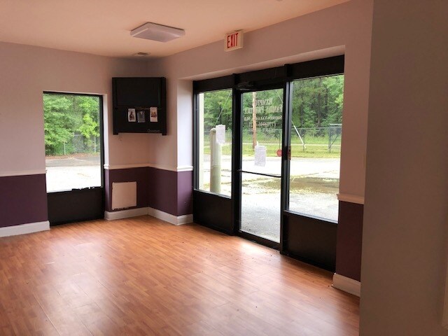 More Photos Of 25 Goss Dr, Hampton Medical For Sale