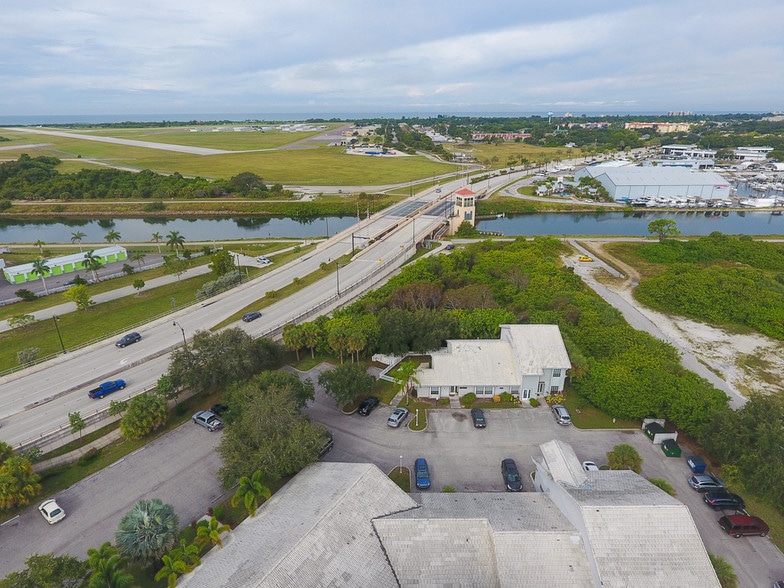 More Photos Of 1505 Tamiami Trl S, Venice Medical For Lease