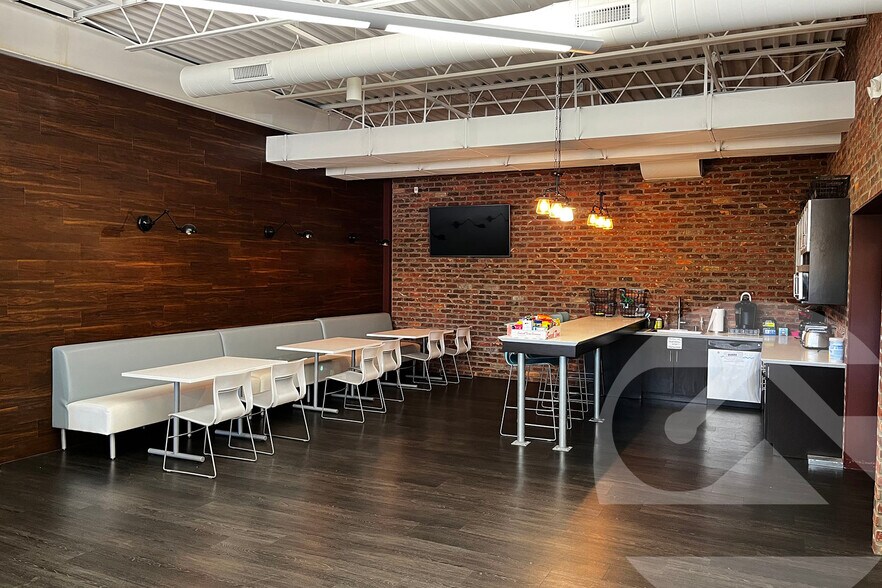 More Photos Of 2655 E Oakley Park Rd, Commerce Township Office For Sale