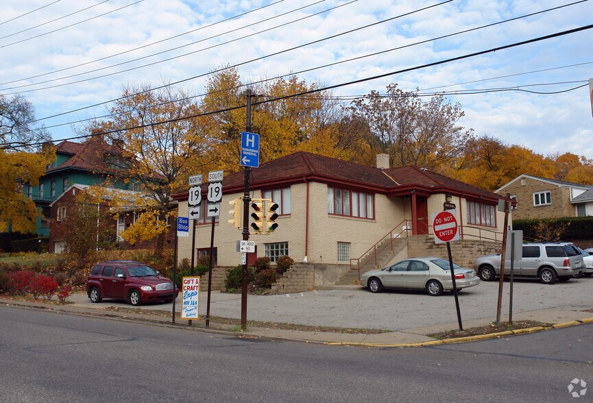 More Photos Of 526 Perry Hwy, Pittsburgh Medical For Sale