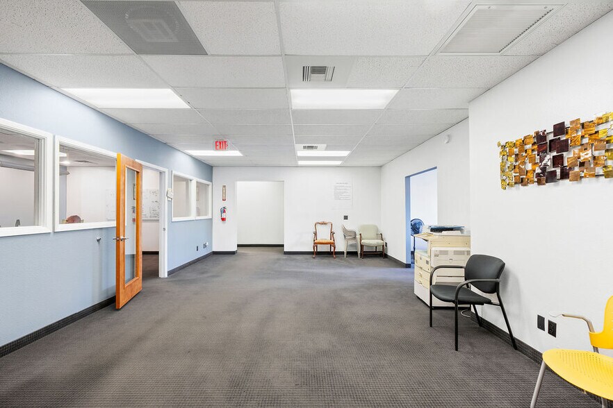 More Photos Of 9119 N 7th St, Phoenix Office For Lease