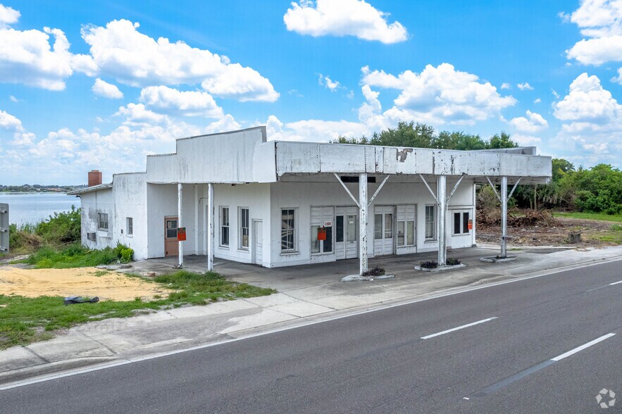 Primary Photo Of 1300 S Lake Shore Way, Lake Alfred Freestanding For Sale