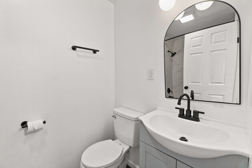 More Photos Of 136 Broadway, Hagerstown Apartments For Sale