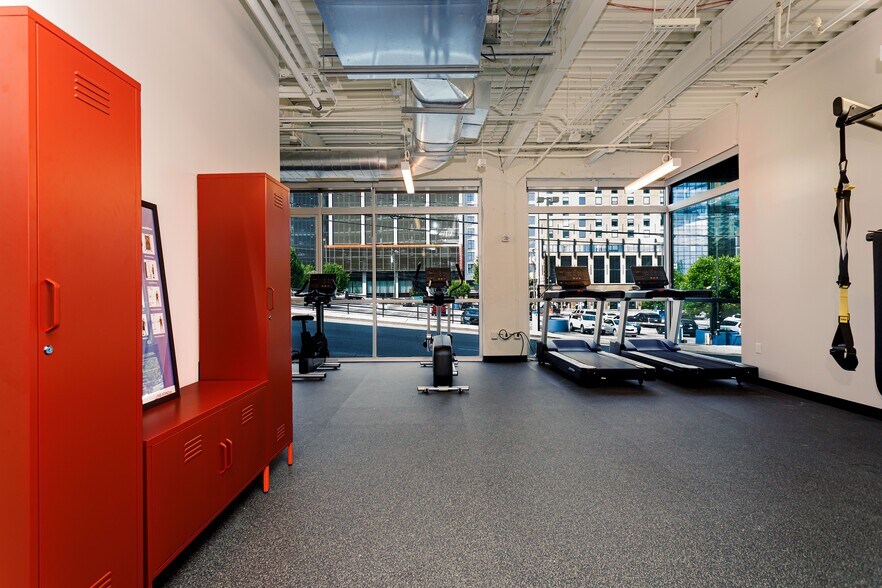 More Photos Of 300 2nd Ave S, Nashville Office For Sale