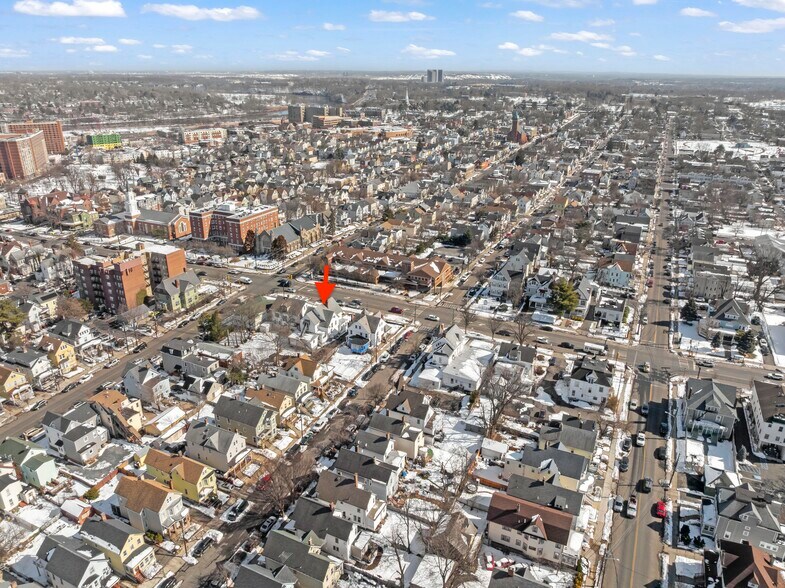 More Photos Of 137 Livingston Ave, New Brunswick Office Residential For Sale