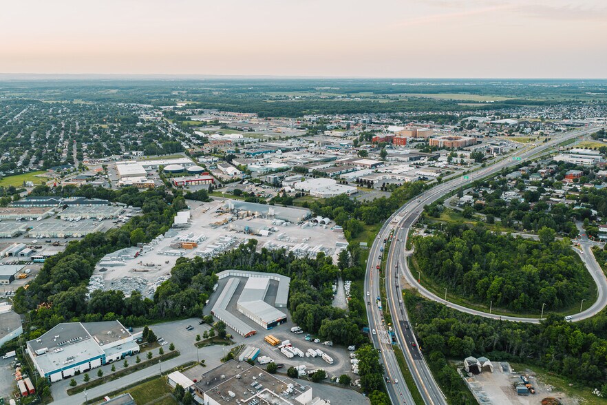 More Photos Of 500 Rue Saint-Eustache, Saint-eustache Industrial For Sale