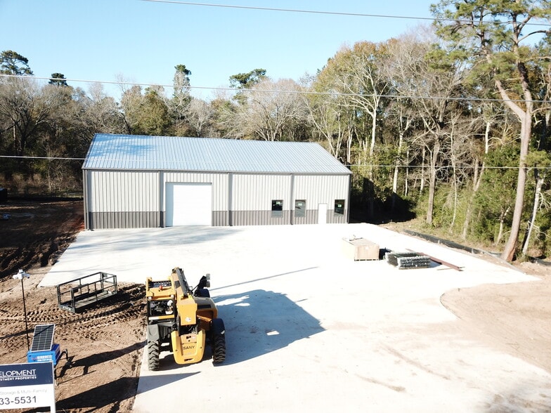 Primary Photo Of 139 Wade Cir W, Conroe Industrial For Sale