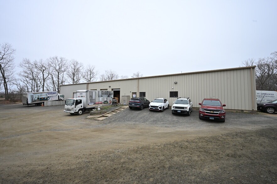 More Photos Of 64 Nod Rd, Clinton Industrial For Sale