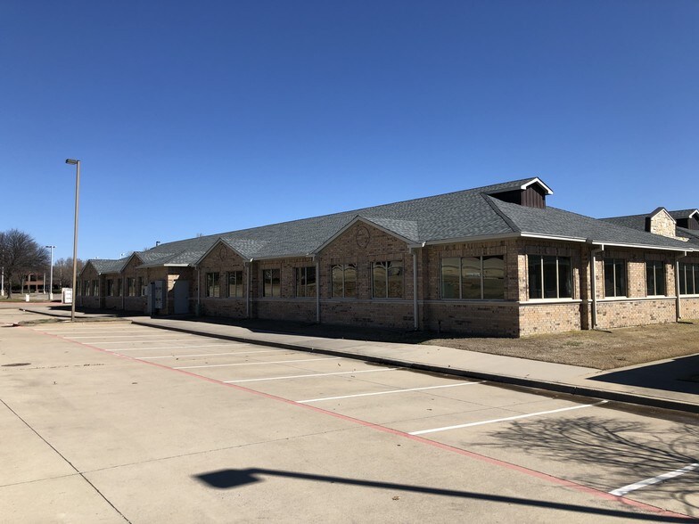 More Photos Of 4601 Old Shepard Place, Plano Medical For Lease