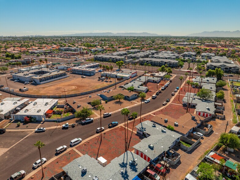 More Photos Of 7019 N 76th Ave, Glendale Apartments For Sale