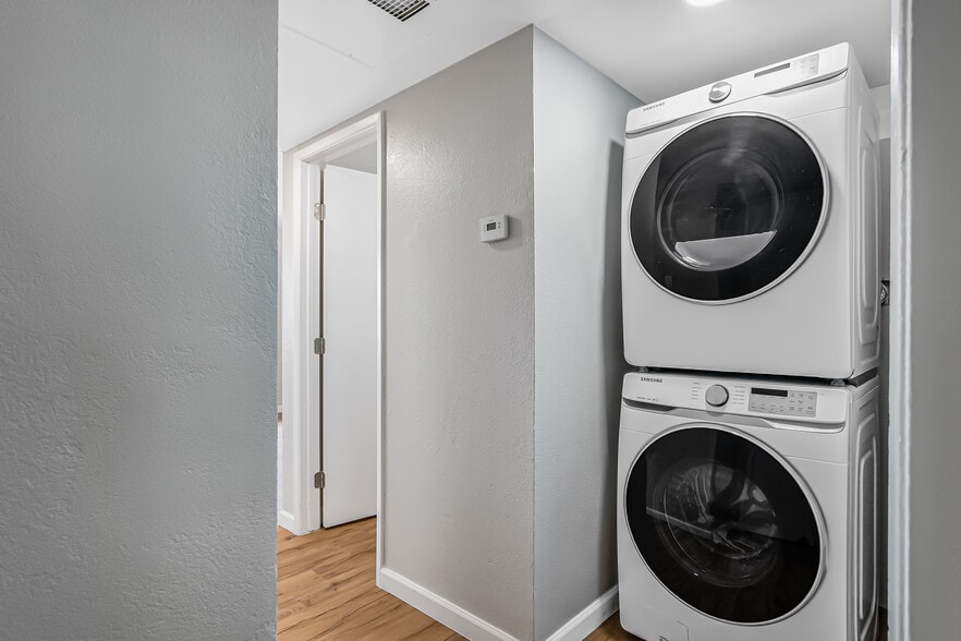 More Photos Of 1346 E Mountain View Rd, Phoenix Apartments For Sale