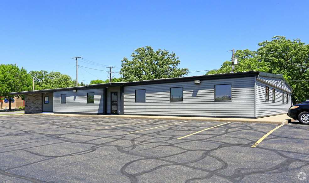 Primary Photo Of 2 S 2nd Ave, Sauk Rapids Office For Lease