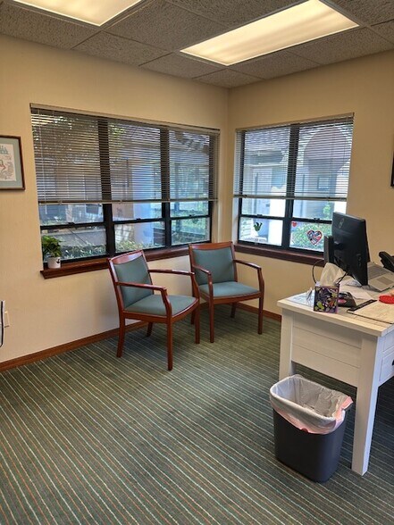 More Photos Of 12660 World Plaza Ln, Fort Myers Unknown For Lease