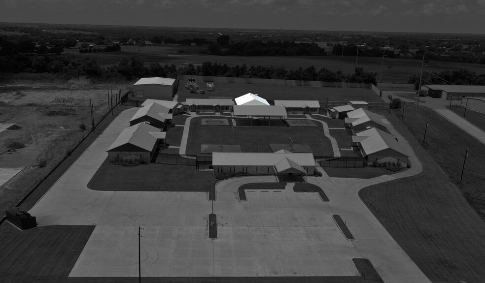 More Photos Of 4150 Highway 36 S, Brenham Shelter For Sale