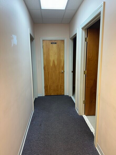 More Photos Of 15421 Forest Rd, Forest Office For Lease