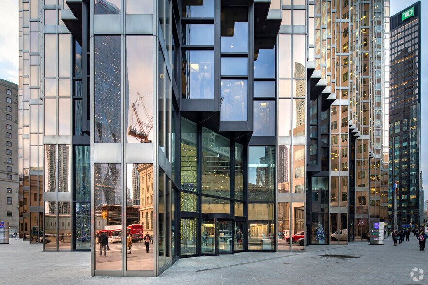 More Photos Of 200 Bay St, Toronto Office For Lease