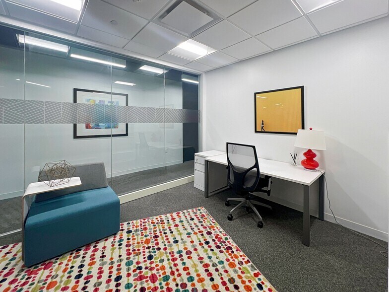 More Photos Of 101 N Tryon St, Charlotte Coworking Space